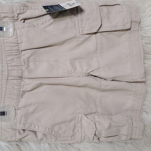 Nwt J Khaki stone colored khaki cargo shorts boys  3t - Picture 2 of 4